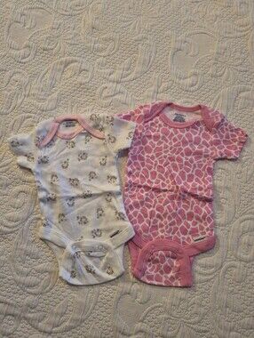 Gerber girls NB 2 bodysuits 1 teddy bear design 1 pink animal print NWOT